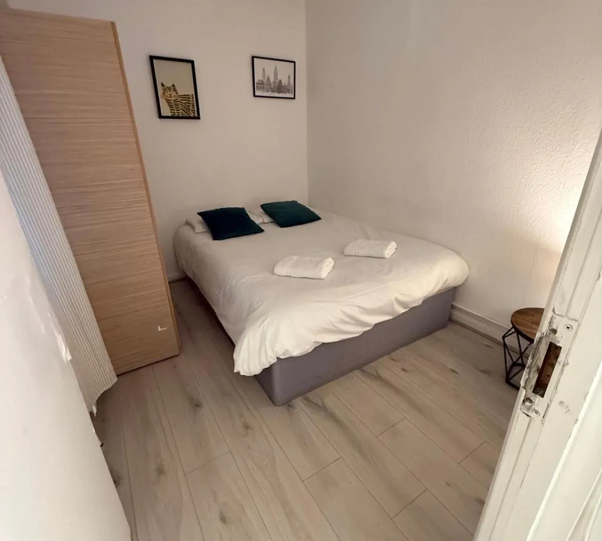 Millais Road 3 Bedroom Flat Londra