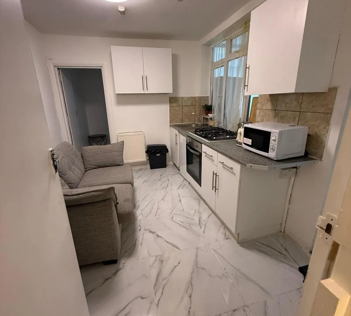 Millais Road 3 Bedroom Flat Londra Regno Unito